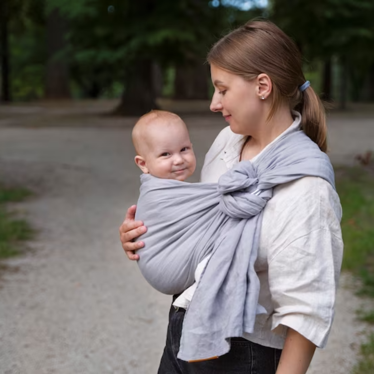 Avoiding Injury When Lifting or Carrying Your Baby: Postures and ...